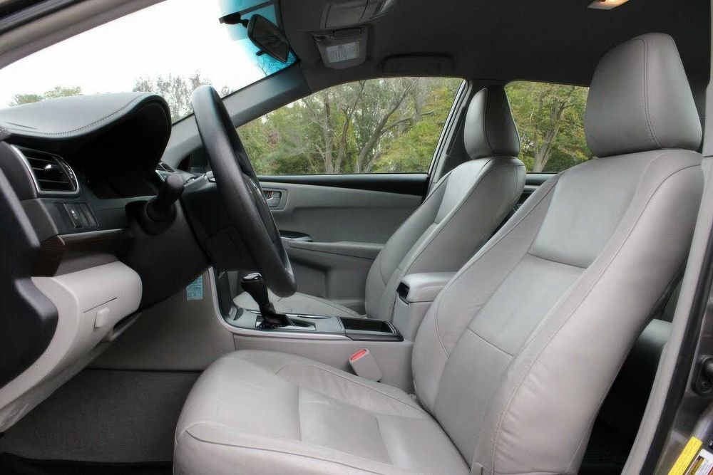 Toyota Camry LE      2015