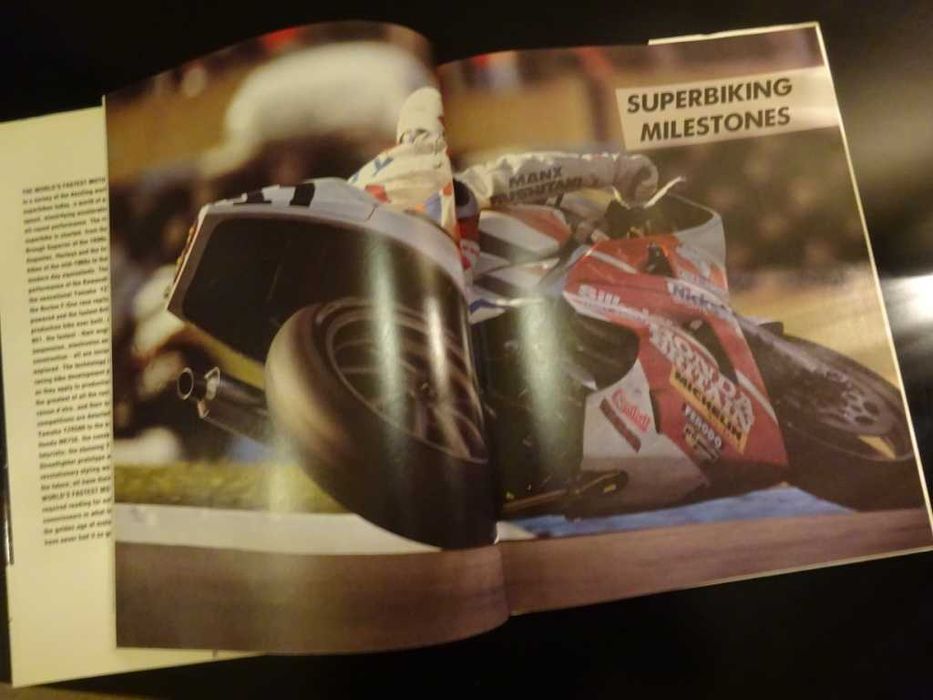 Livro Mundo das Motos