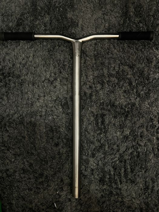 Kierownica STRIKER Titanium V2