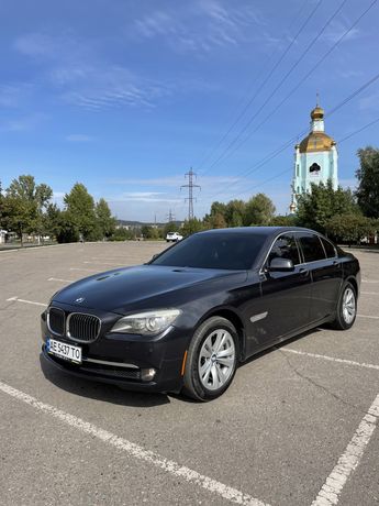 BMW 740i Срочно