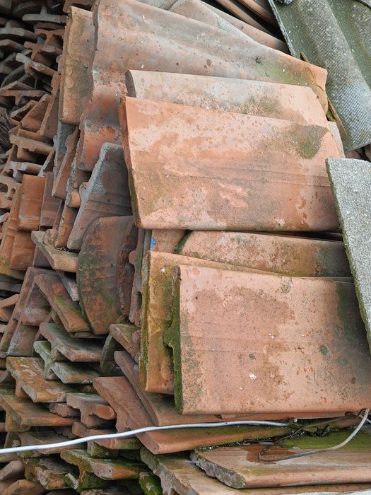 Черепиця глиняна, плитка