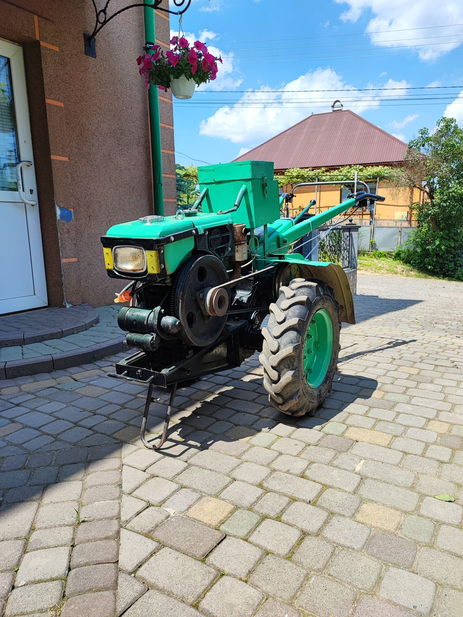 Мотоблок зірка 8 к.с із стартером