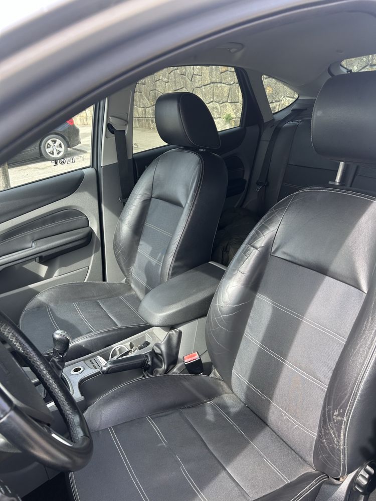 Ford Focus titanium