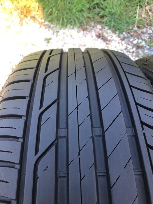 Opony Bridgestone 215/50r18 idealne 23r