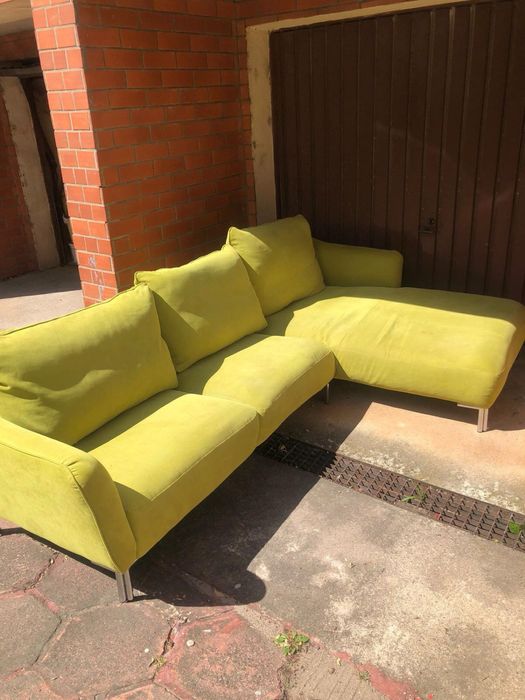 Naroznik w kolorze zoltym