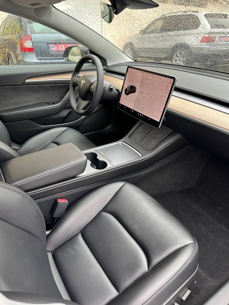 Автомобіль Tesla model 3 2023 ( тесла модел 3)