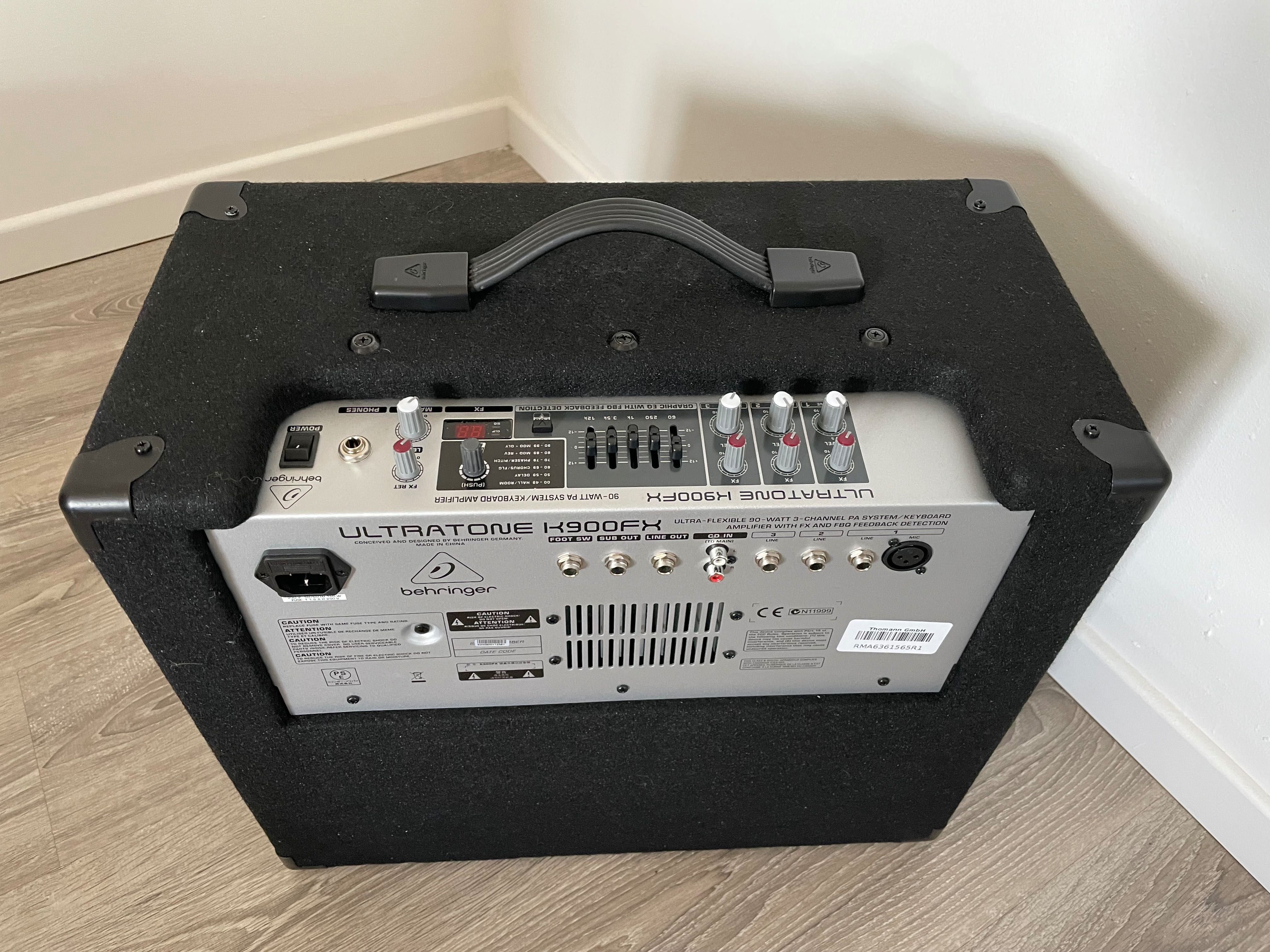 Amplificador de teclado / PA K900FX Behringer