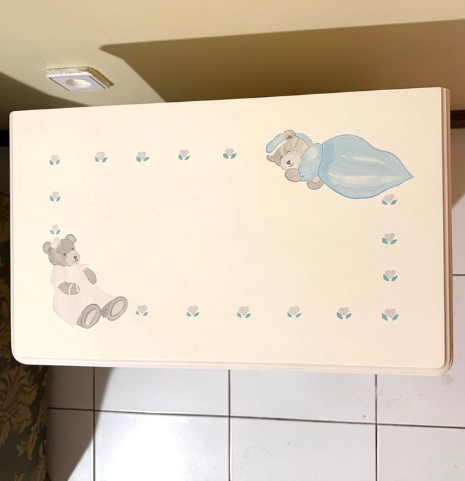 Mesa de cabeceira infantil