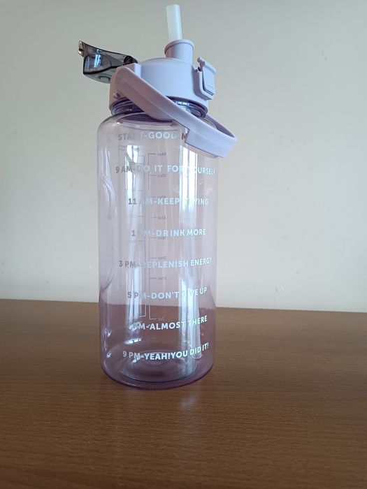 Motywacyjna butelka na wodę