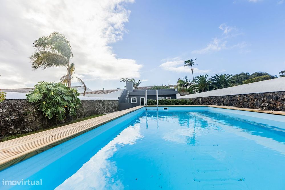 Moradia T6 - Rua do Contador (Centro de Ponta Delgada)