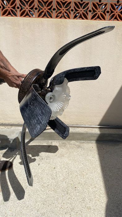 Ventoinha de teto com 4 luzes