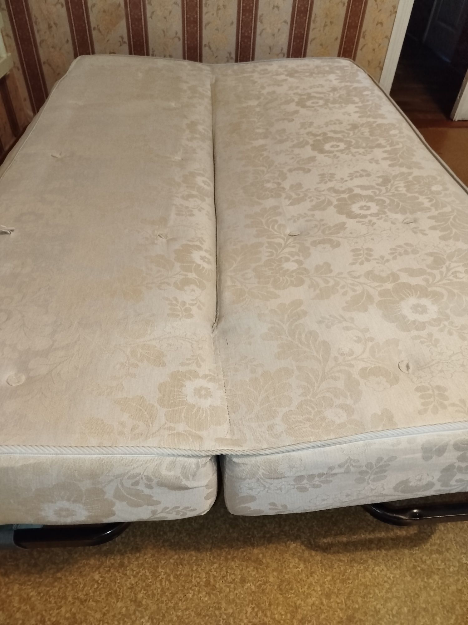 Продам диван книжку VENETO.ДОСТАВКА