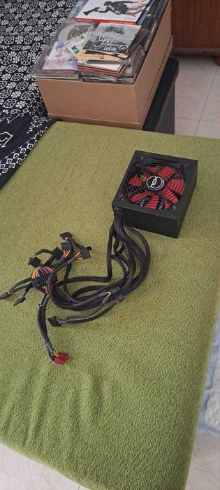 Fonte de Alimentação 750W