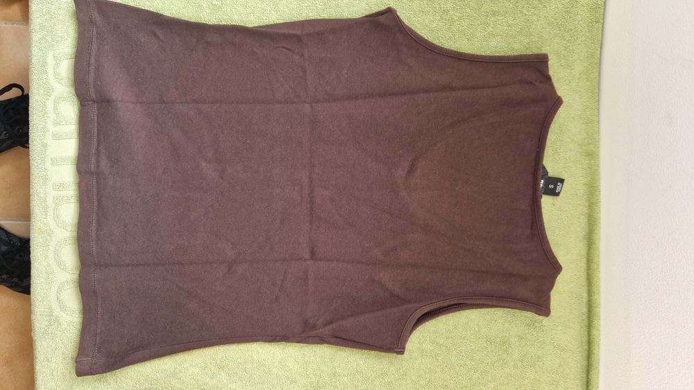 T-Shirt H&M tamanho S castanha