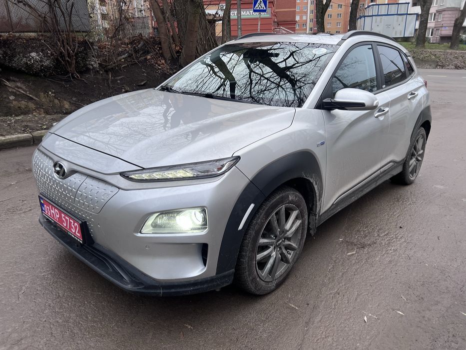 Хюйндай Кона Kona Electro 64kW PREMIUM 77тис пробіг 20500$ 2021РІК