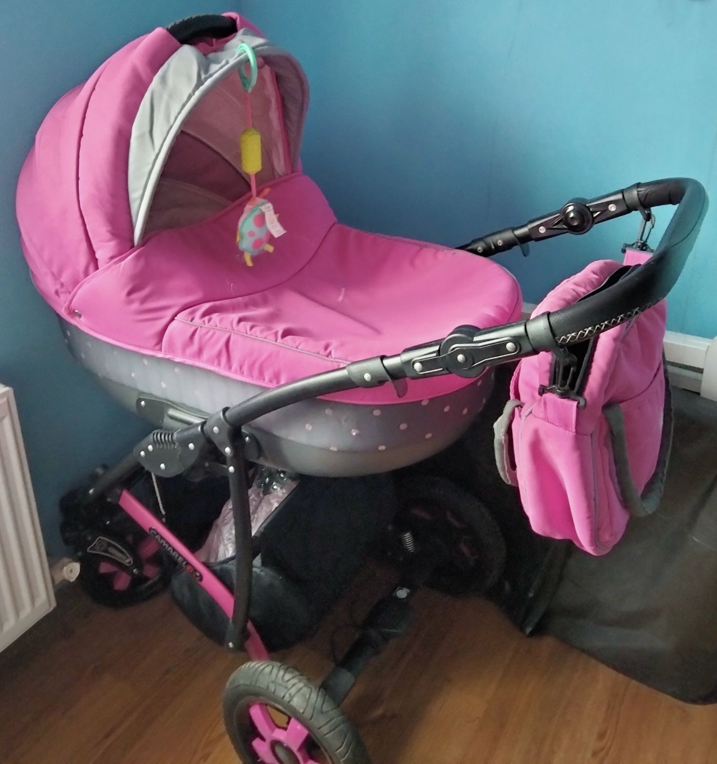 Продам коляску Camarelo