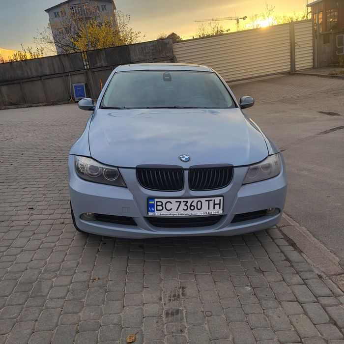 BMV 3 E90 2006р 5300$
