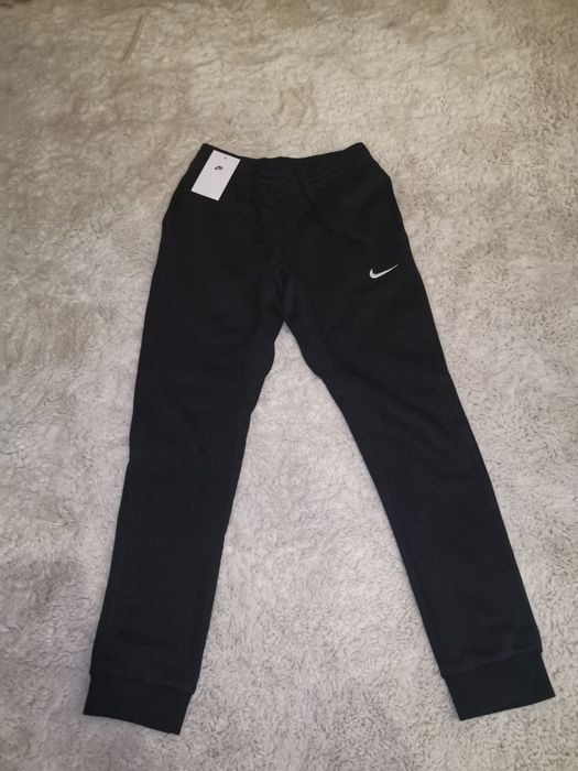 Spodnie nike czarne nowe