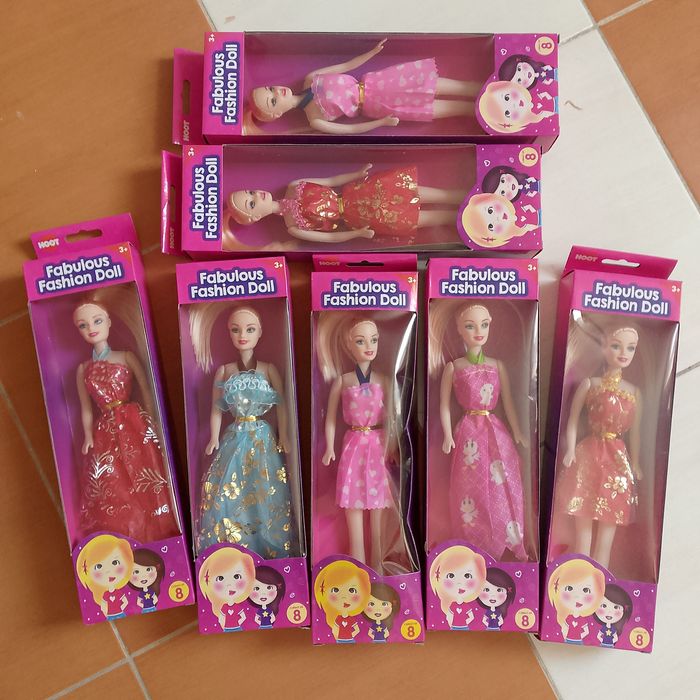 Lalki nowe!!! całość oddam za slodycze