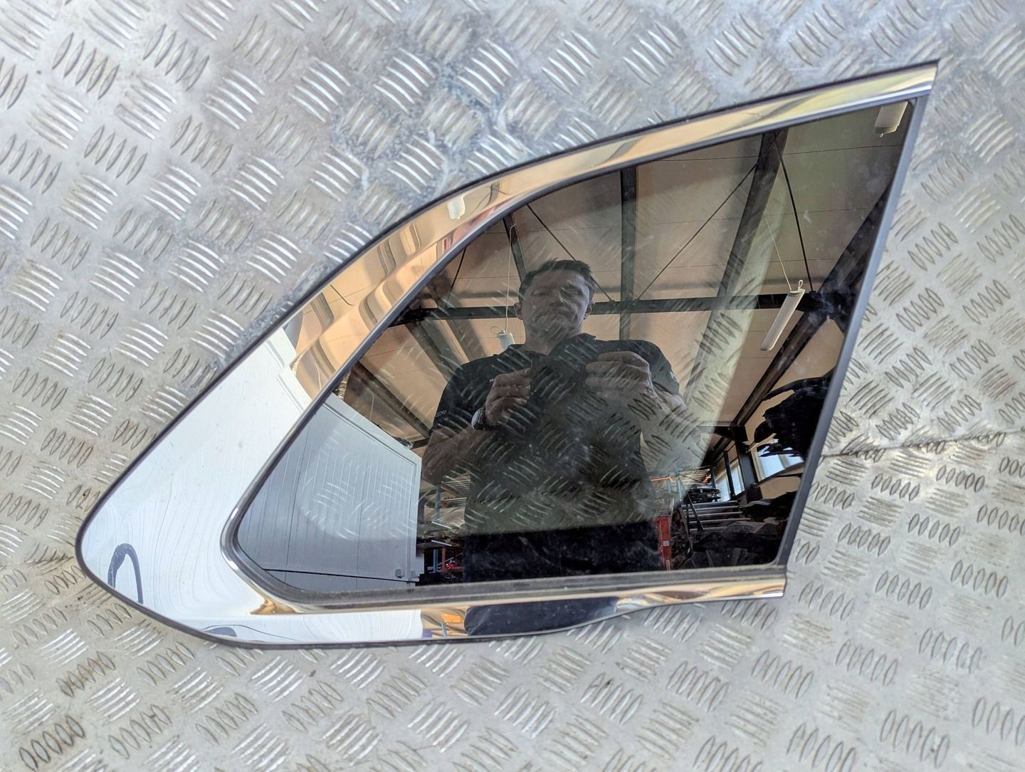 Mazda CX-90 CX90 CX-80 CX80 szyba tylna prawa karoseryjna 2023 AS3
