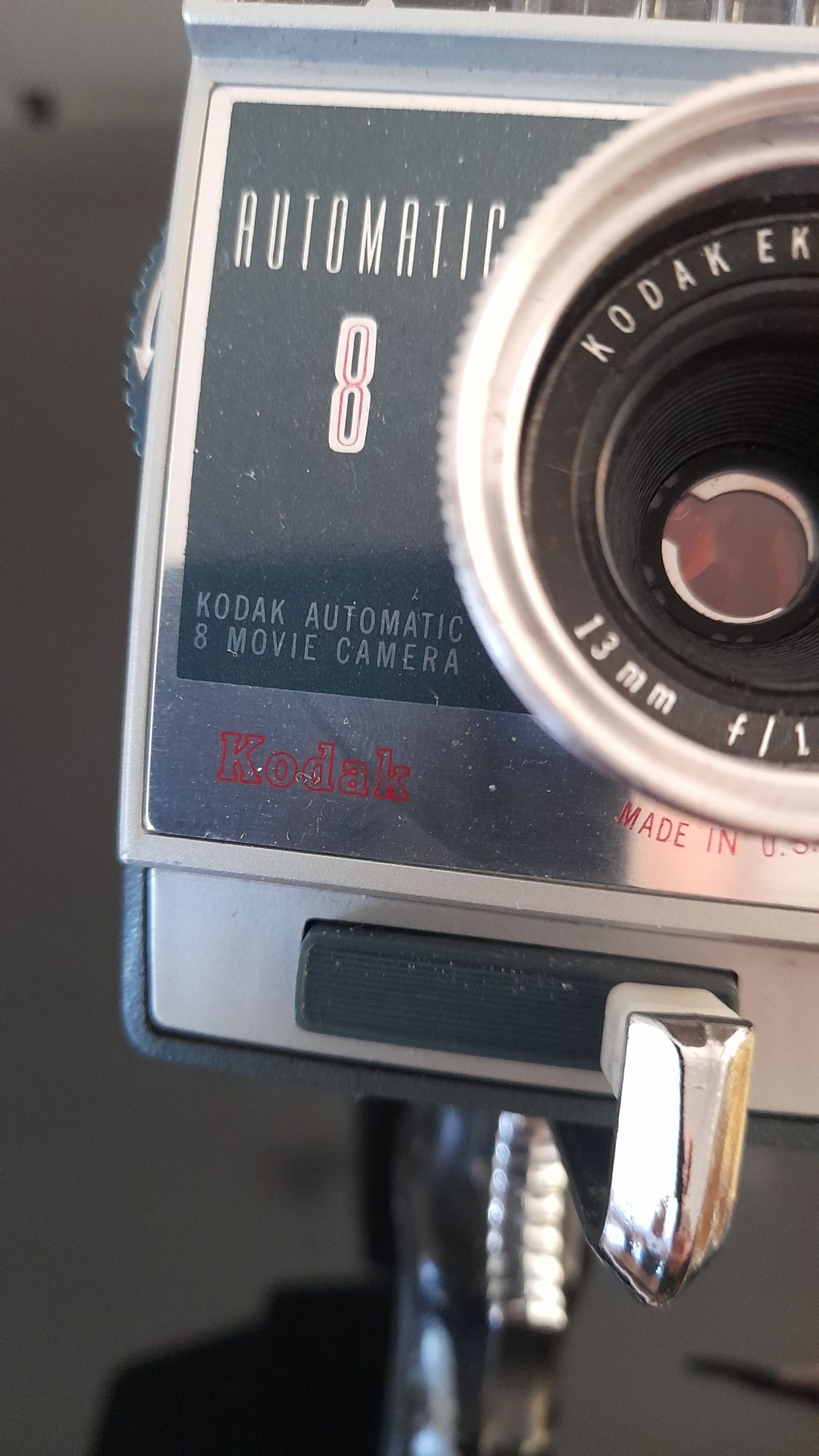 Kamera ręczna kodak 8 mm w stanie idealnym funkcjonuje w pokrowcu skur