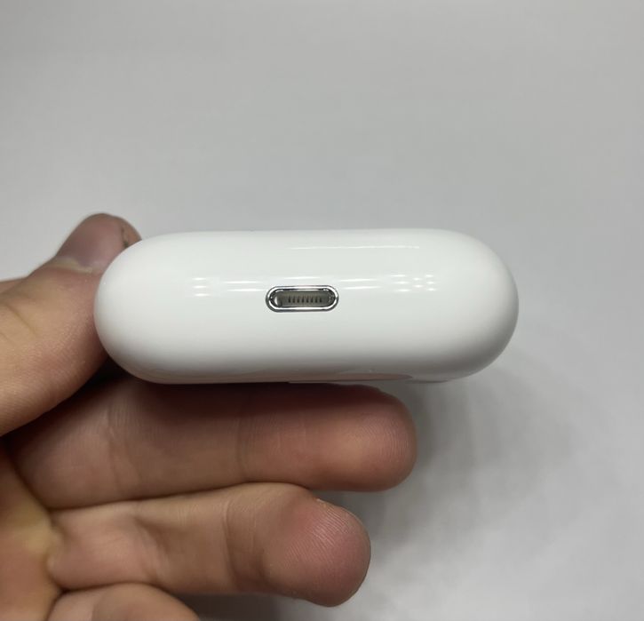 Бездротові навушники у стилі AirPods Pro