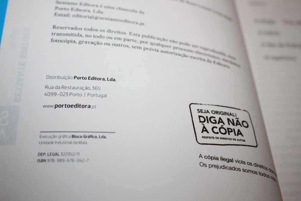 ' Três vidas de santos // Eduardo Mendoza