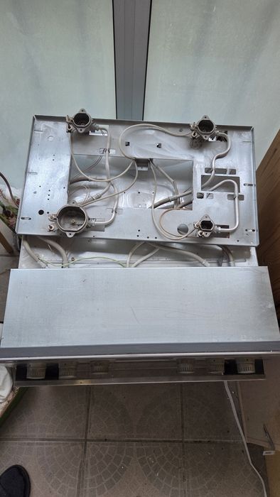 Piekarnik z płytą gazową do zabudowy Amica