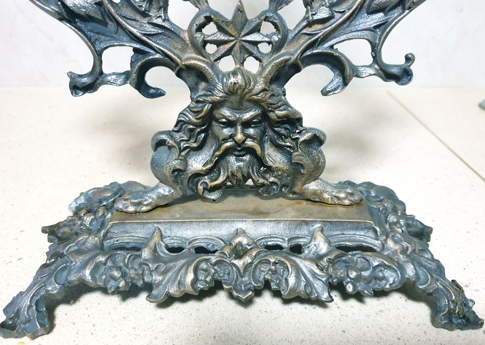 Fantástica antiga estrutura de espelho tocador Arte Nova em bronze