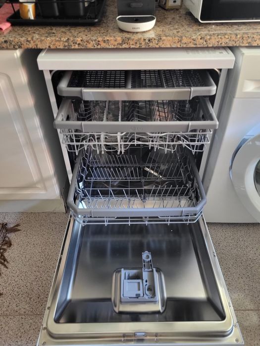 Maquina loica LG estado novo 200€