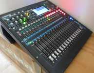 Mesa de mixagem digital Allen & Heath Qu-16