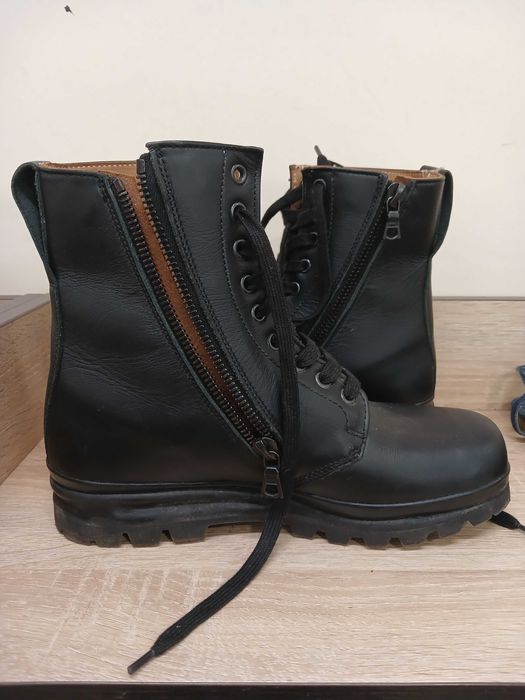 Військові берци MINERVA (Швейцарія), стан нових, 40 р., уст.260