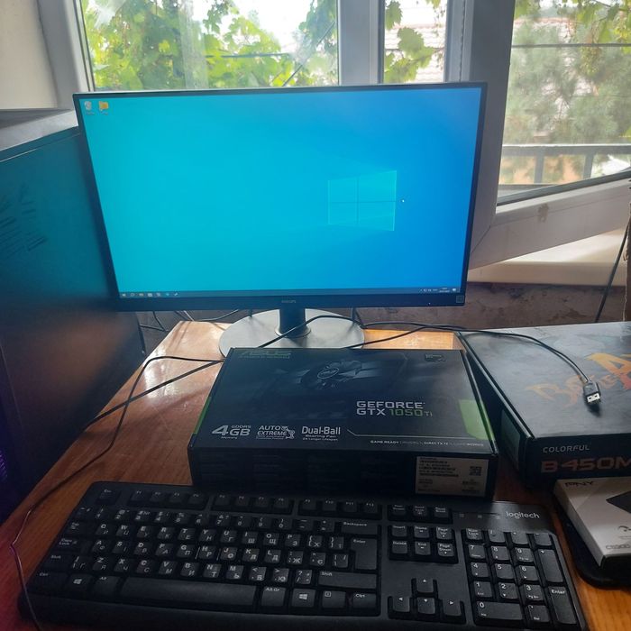 Продам компьютер Игровой с монитор,клавиатура,мышка.