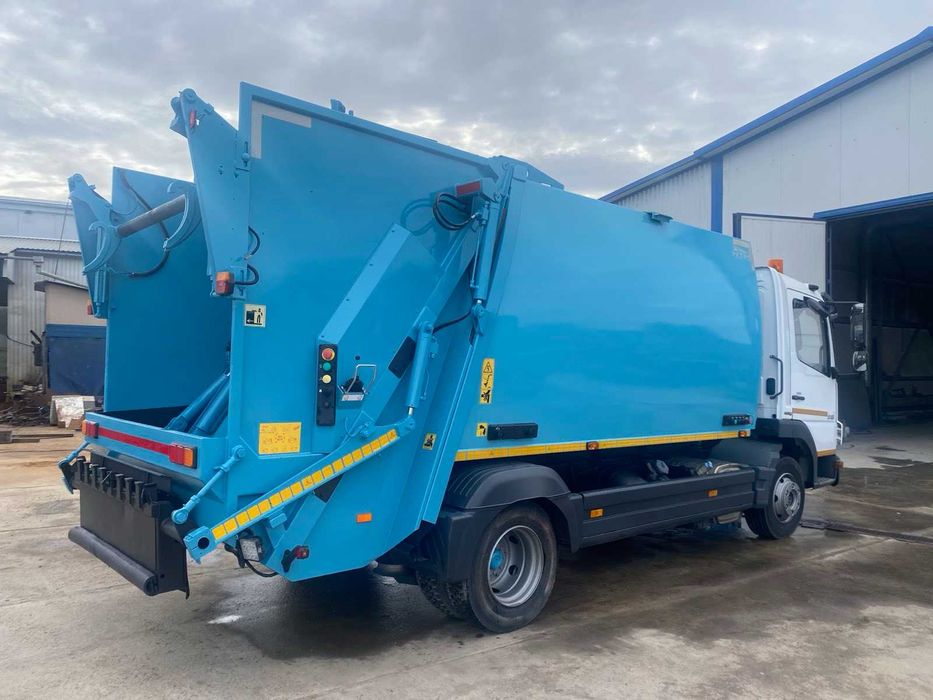 Сміттєвоз Mercedes Benz Atego 818 2012 року Бункер NTM 11m3 2016 року