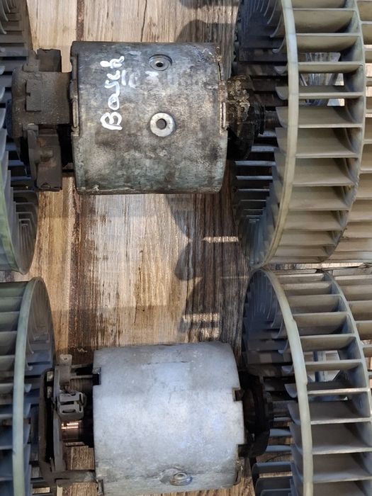 Мотор печки двух крыльчатка Siemens, Bosch Мерседес w124