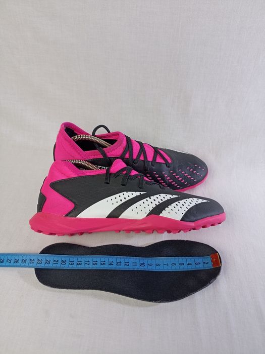 Сороконожки Adidas predator originals 36