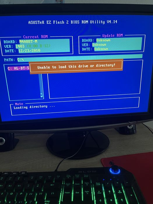 Komputer.      LG        monitor.        Asus