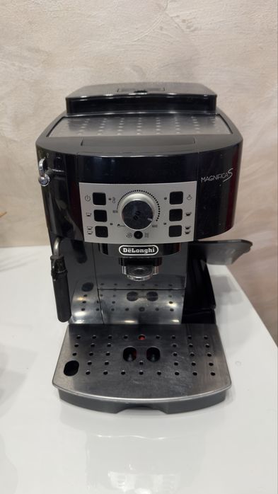 Кофемашина Delonghi