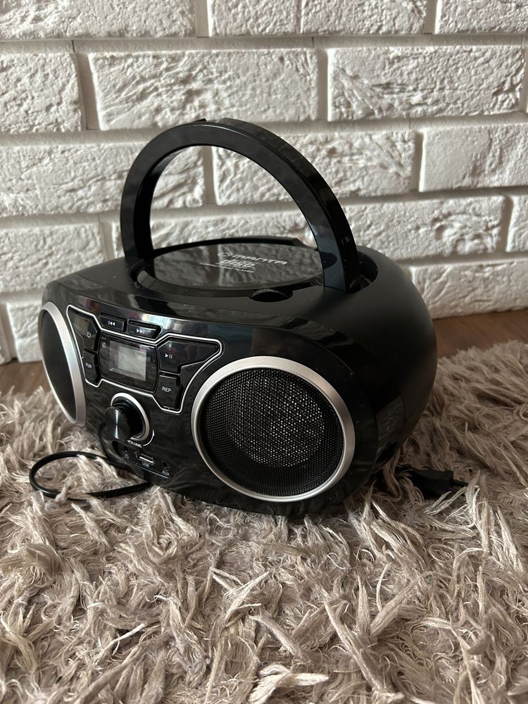Radio magnetofon