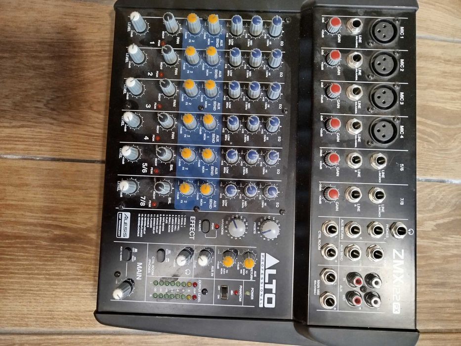 Микшерский пульт ZMX 122 FX