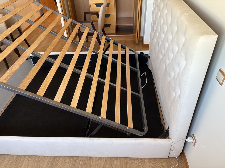 Cama 160x200 cm com sommier excelente para arrumação