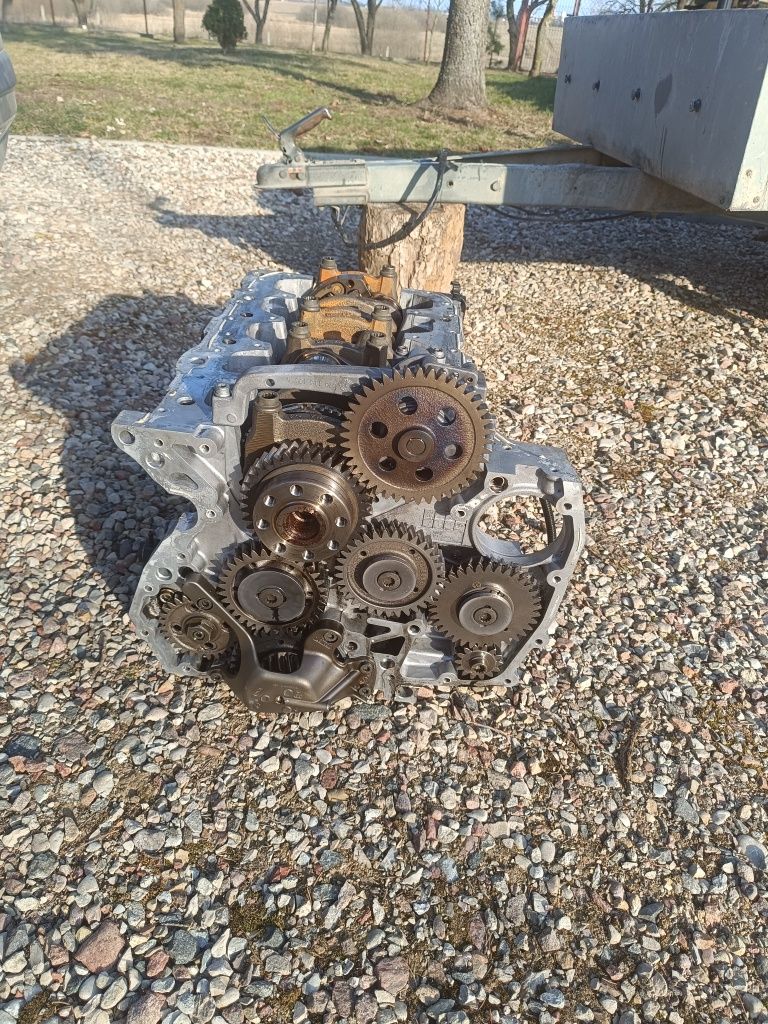 Sprzedam blok silnika VW T5 2.5 TDI AXD