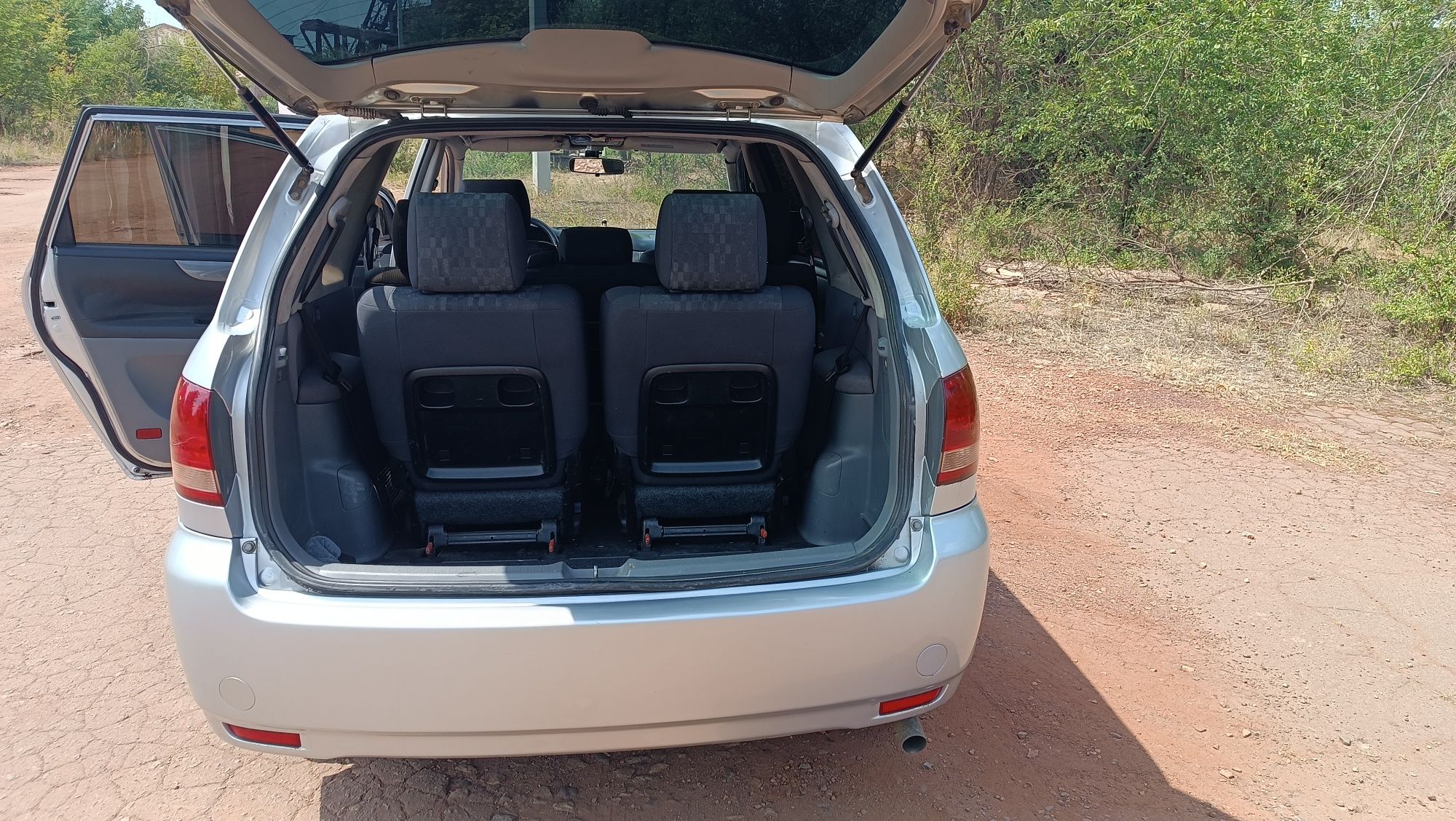 Toyota Avensis Verso