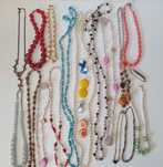 Diversos Colares, Pulseiras e Brincos de Senhora, muito antigos