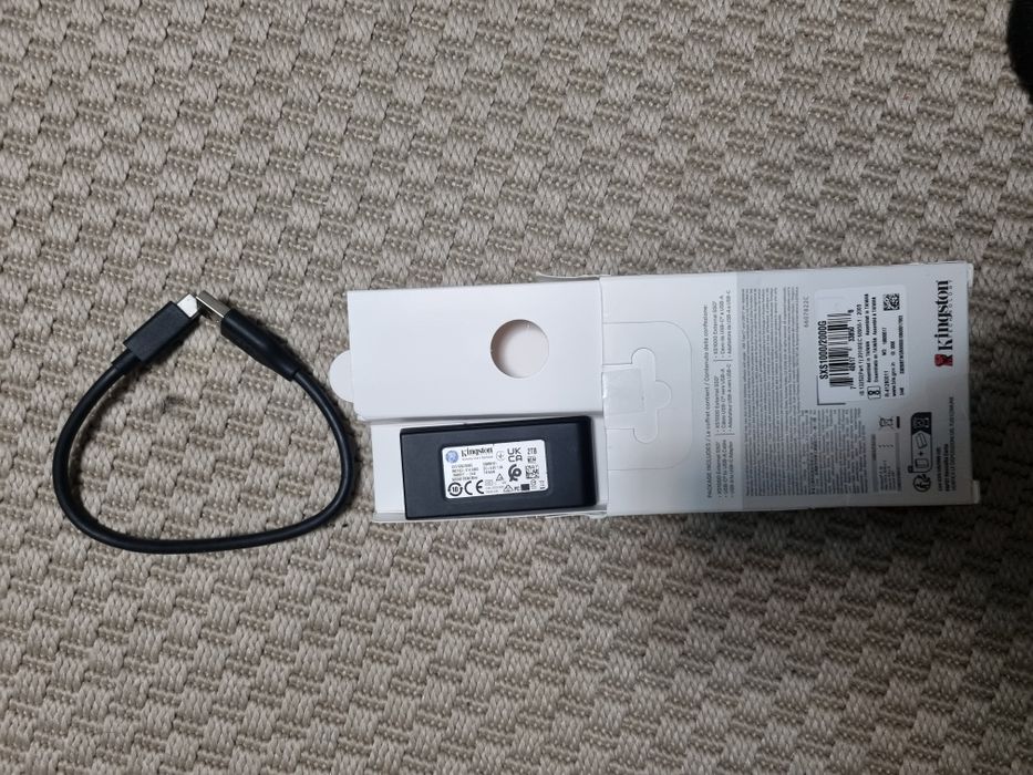 Зовнішшій SSD накопичувач 2TB. Kingston XS1000