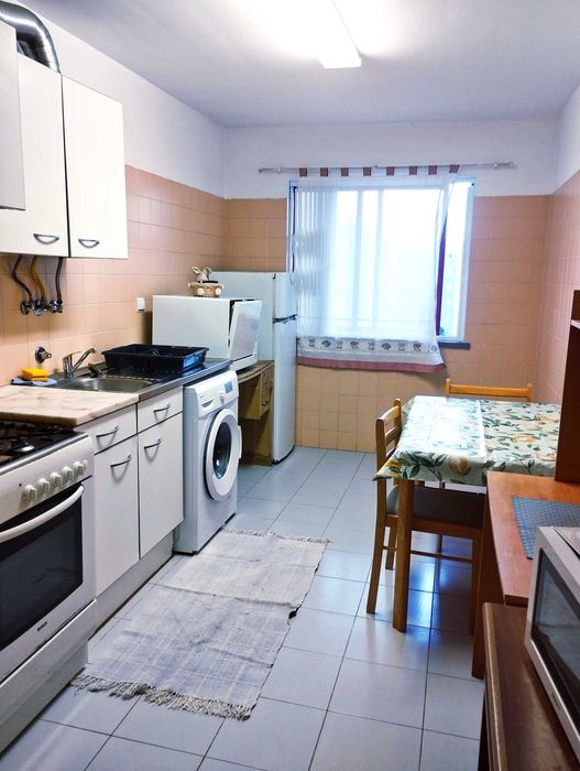 Alugo Apartamento - Almada