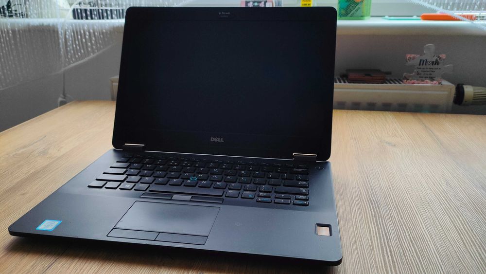 Dell Latitude E7470 Intel i5-6300u\14" FHD\8GB\256GB SSD\no Win+stacja