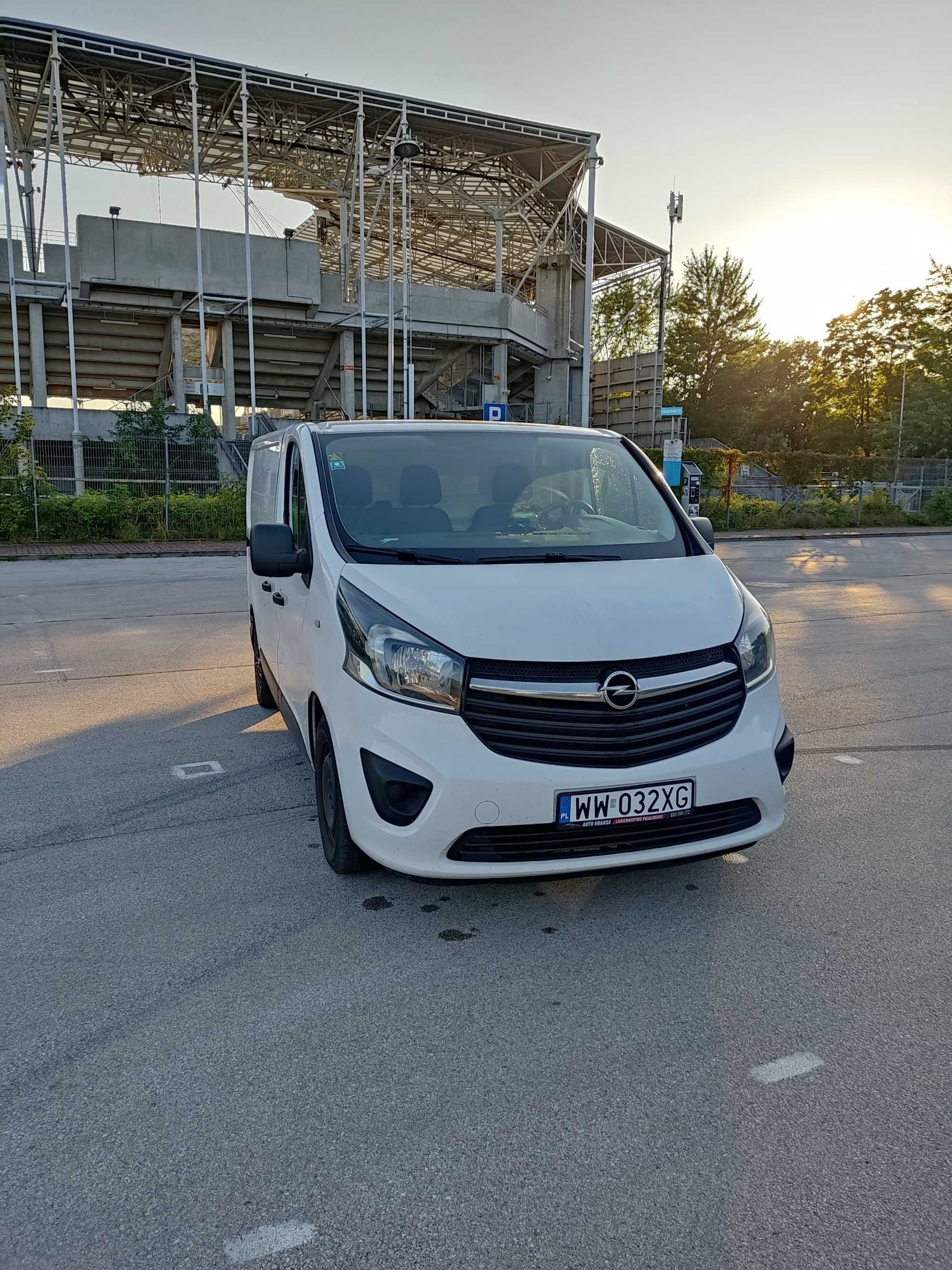 Opel Vivaro 1.6 Bi Turbo 120 KM 2016r. Klimatyzacja Nawigacja Pl Salon