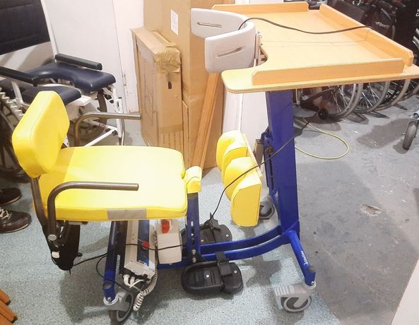 Вертикалізатор для людей зз інвалідністю