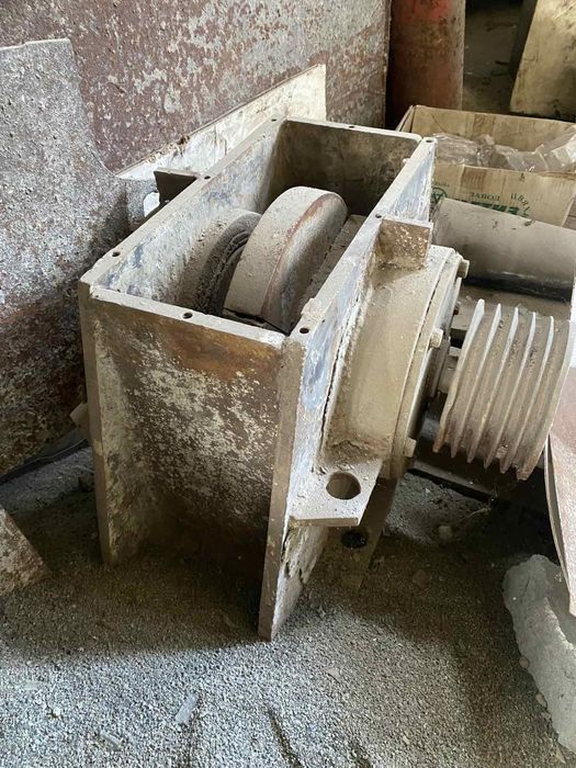 Промислові віброблоки для столів